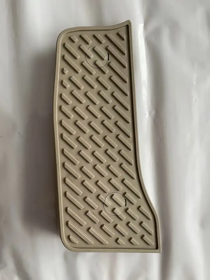Toyota Land Cruiser (J120) (2002 - 2009) 6793360010 Прочие детали салона — фото 1