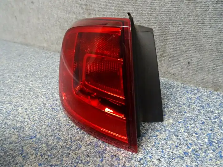 Volkswagen Jetta VI (2011 - 2018) 5C6945095B Задний фонарь в кузове — фото 5
