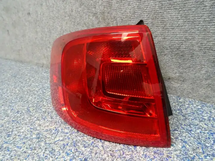 Volkswagen Jetta VI (2011 - 2018) 5C6945095 Задний фонарь в кузове — фото 5