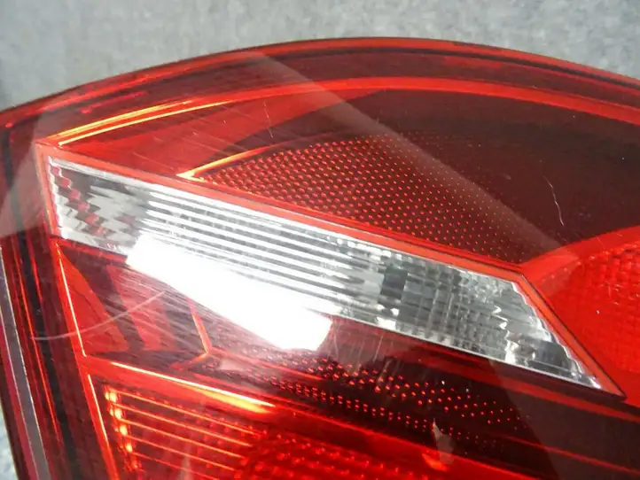 Volkswagen Jetta VI (2011 - 2018) 5C6945094B Задний фонарь в крышке багажника — фото 10