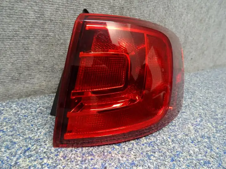 Volkswagen Jetta VI (2011 - 2018) 5C6945096B Задний фонарь в кузове — фото 6