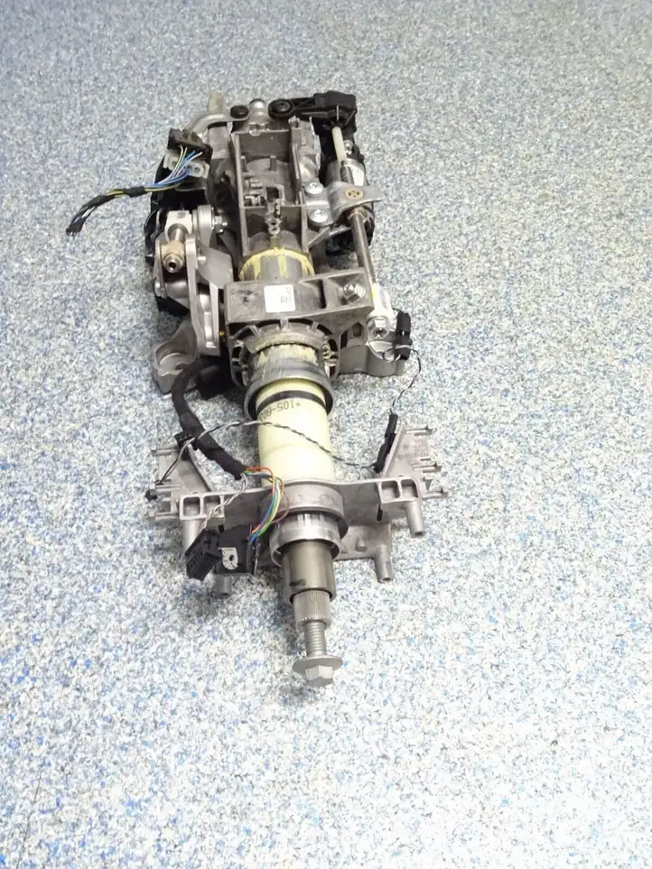 BMW 5 F10 F11 (2009 - 2016) 6787926 Комплект оси рулевого колеса — фото 1