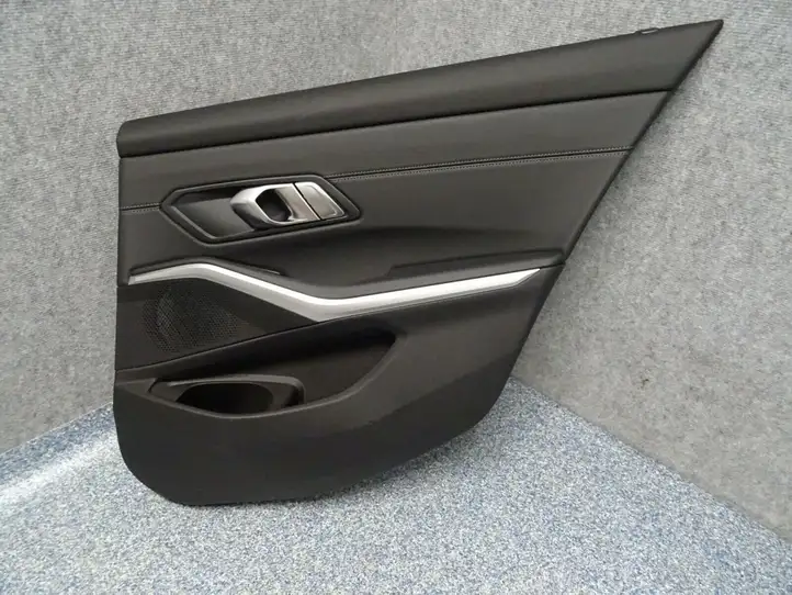 BMW 3 G20 G21 (2019 - ) Обшивка задней двери — фото 1