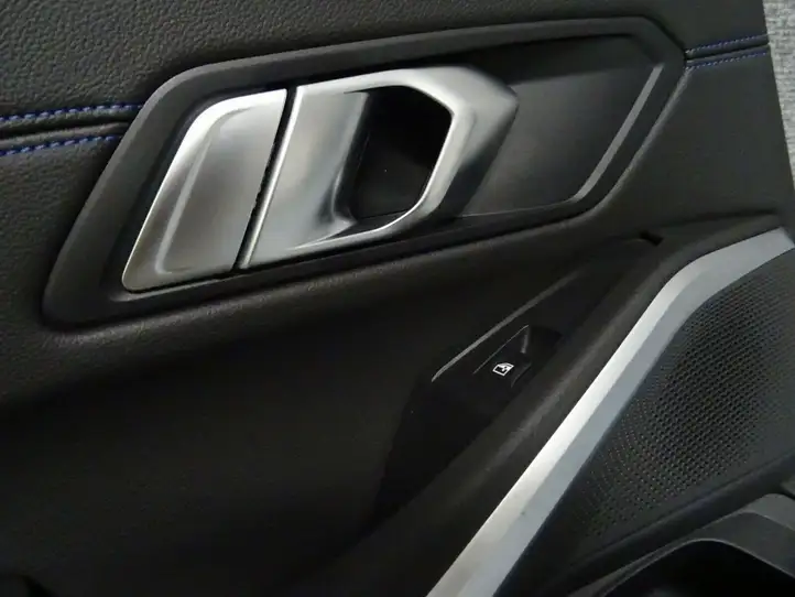 BMW 3 G20 G21 (2019 - ) Обшивка задней двери — фото 8