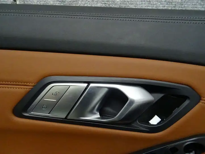 BMW 3 G20 G21 (2019 - ) Обшивка передней двери — фото 8