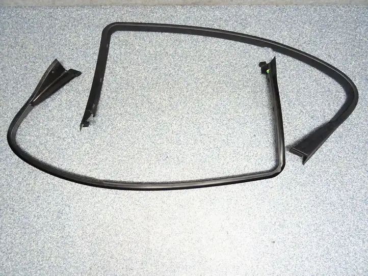 BMW 7 E65 E66 (2001 - 2008) 8223778 Накладка стекла задней двери — фото 1