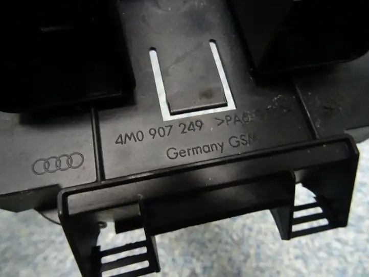 Audi Q7 4M (2015 - ) 4M0907249 Реле накала свечей — фото 8