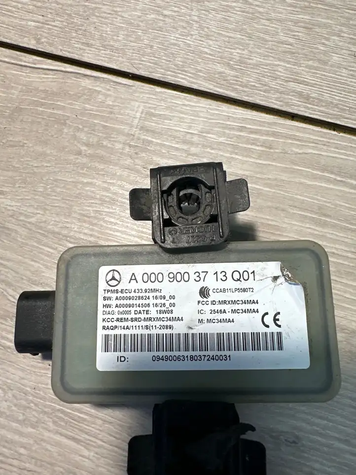 Mercedes-Benz GLC X253/C253 (2015 - ) A0009003713 Блок управления TPMS — фото 2