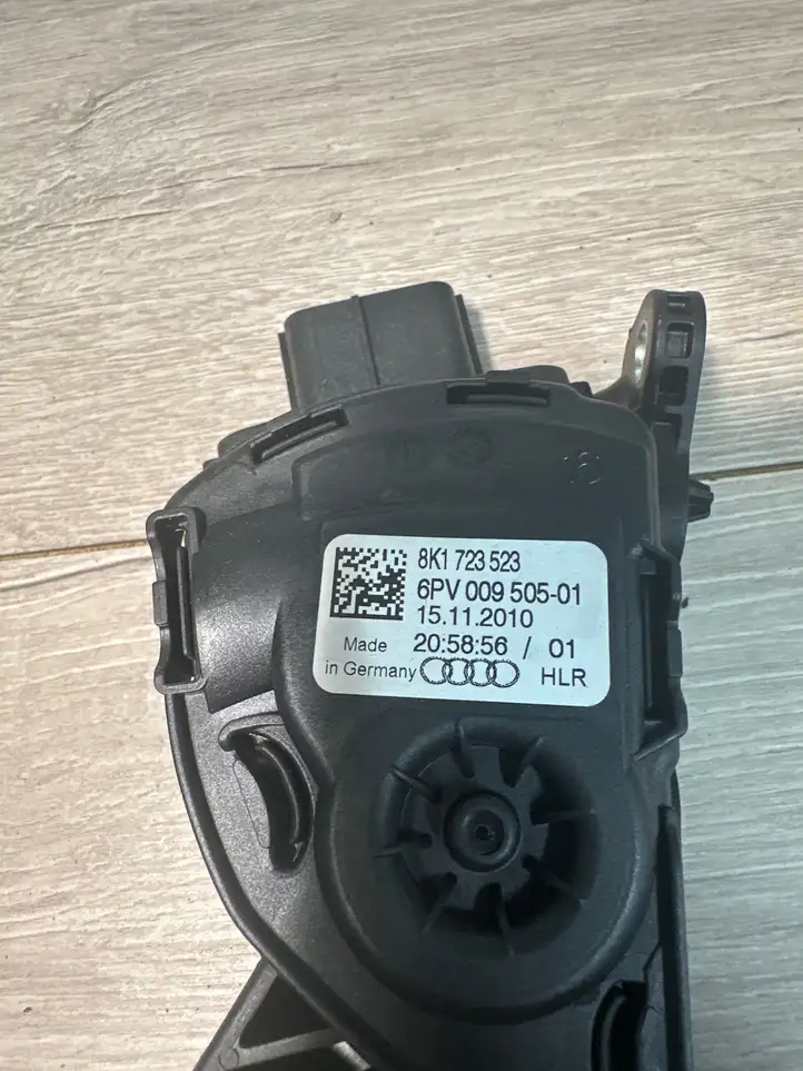 Audi Q5 SQ5 (2008 - 2012) 8K1723523 Педаль акселератора — фото 2