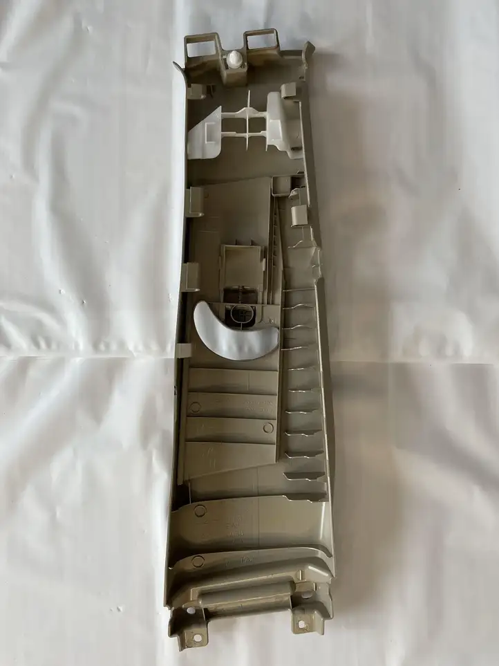 Toyota Land Cruiser (J120) (2002 - 2009) 6242060040 Верхняя обшивка стойки B — фото 3