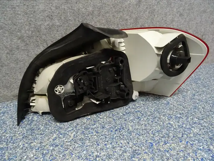 BMW 1 E82 E88 (2007 - 2014) 6924514 Задний фонарь в кузове — фото 2