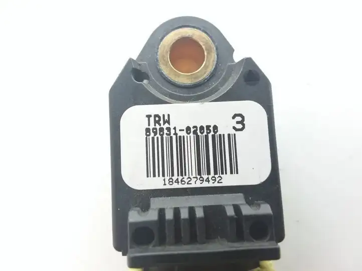 Toyota Corolla E120 E130 (2004 - 2007) 8983102050 Датчик удара SRS — фото 2