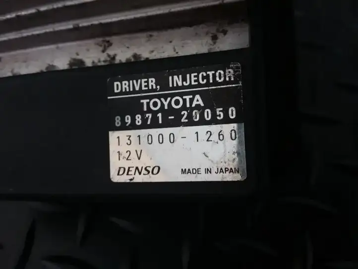 Toyota Avensis T250 (2003 - 2006) 8987120050 Блок управления форсунками — фото 2