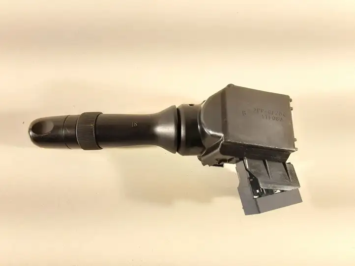 Toyota Prius (XW20) (2003 - 2009) 17F060 Переключатель стеклоочистителей — фото 3