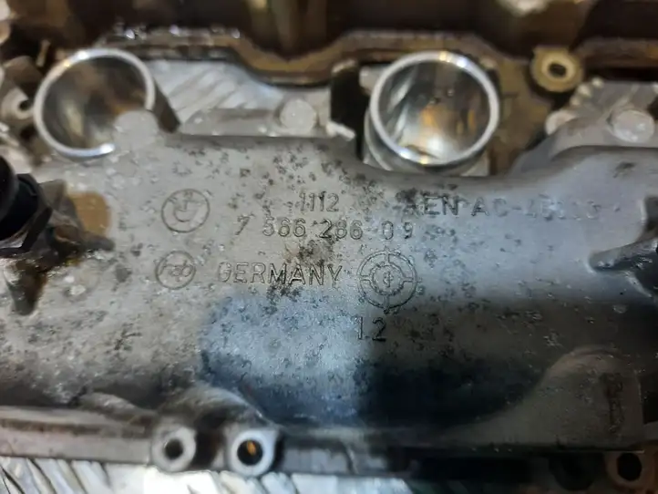 BMW 6 F12 F13 (2010 - 2018) 7566286 Крышка головки блока цилиндров — фото 2