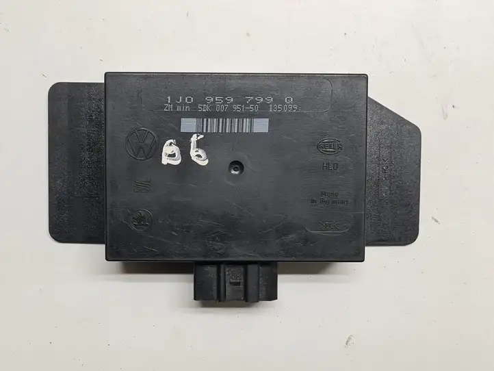 Volkswagen PASSAT B5.5 (2001 - 2005) 1J0959799Q Модуль комфорта — фото 4