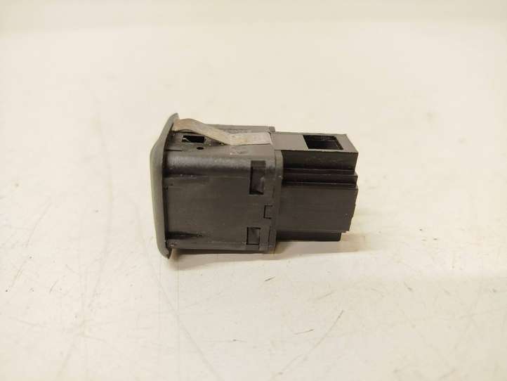 Skoda Roomster (2010 - 2015)  5J0927127 Кнопка сброса давления в шинах