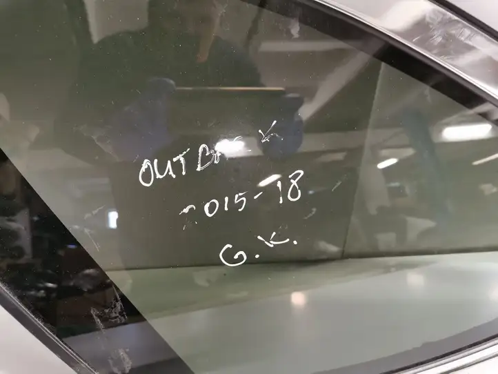 Subaru Outback (BS) (2014 - 2019) Заднее боковое стекло — фото 3