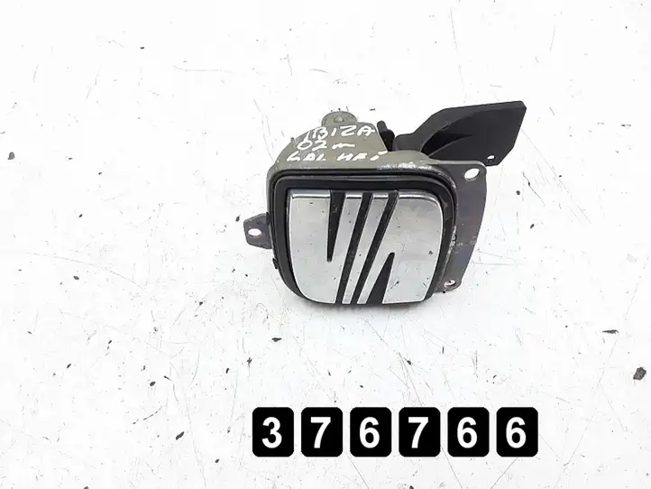 Seat Ibiza III (6L) (2002 - 2008) 6l6827573 Ручка крышки багажника — фото 1