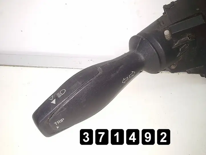 Ford Fiesta (2013 - 2017) 8A6T13335BC Другие включатели / ручки/ переключатели — фото 2