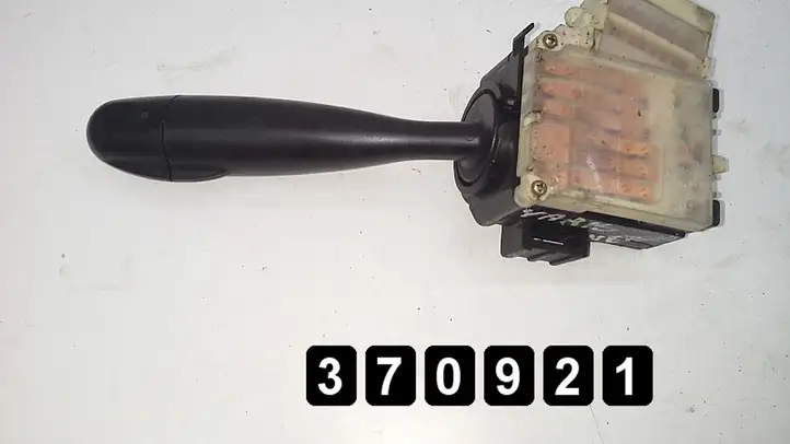 Toyota Yaris Verso (1999 - 2005) 173648 Другие включатели / ручки/ переключатели — фото 4