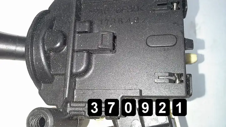 Toyota Yaris Verso (1999 - 2005) 173648 Другие включатели / ручки/ переключатели — фото 5