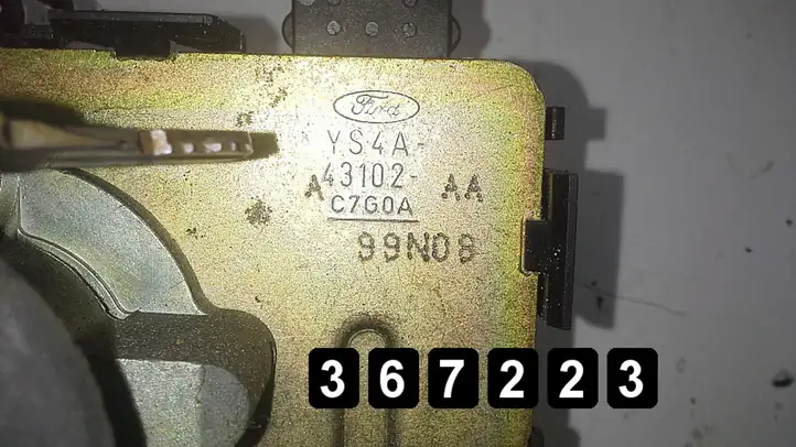 Ford Focus (1998 - 2004) YS4A-43102-AA Замок ручки двери — фото 5