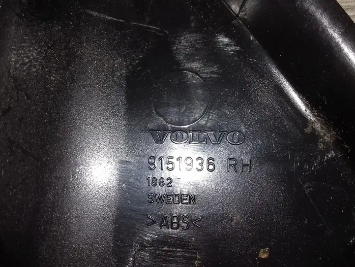 Volvo S60 (2004 - 2010) Прочие детали салона — фото 3