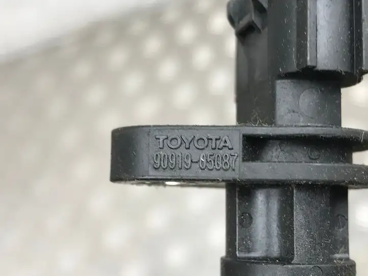 Toyota Yaris (2014 - 2019) 9091905087 Датчик коленвала — фото 2
