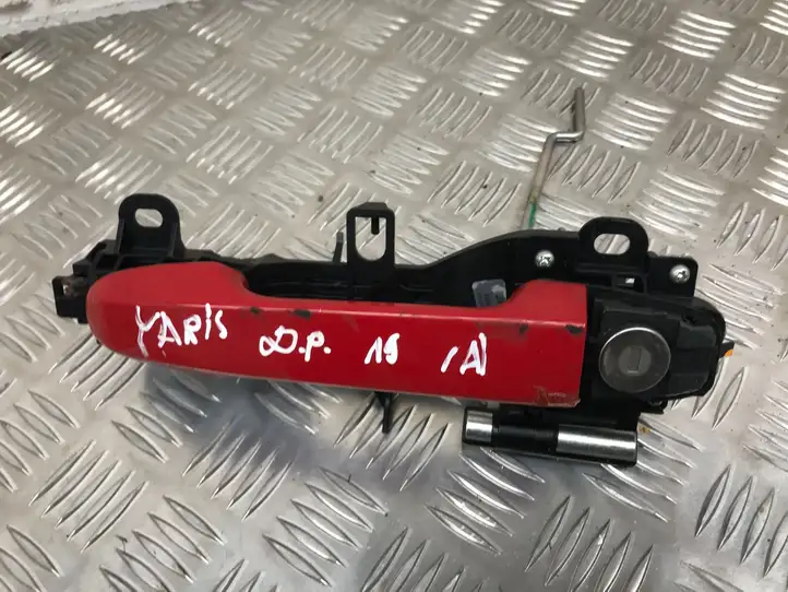 Toyota Yaris (2019 - ) V24842 Наружная ручка двери — фото 1