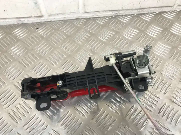 Toyota Yaris (2019 - ) V24842 Наружная ручка двери — фото 4