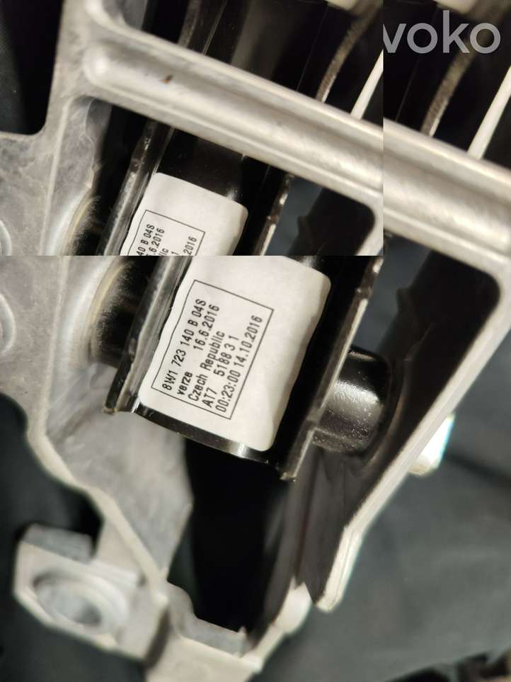 Audi A4 (2015 - 2019)  8W1723140B Тормозная педаль