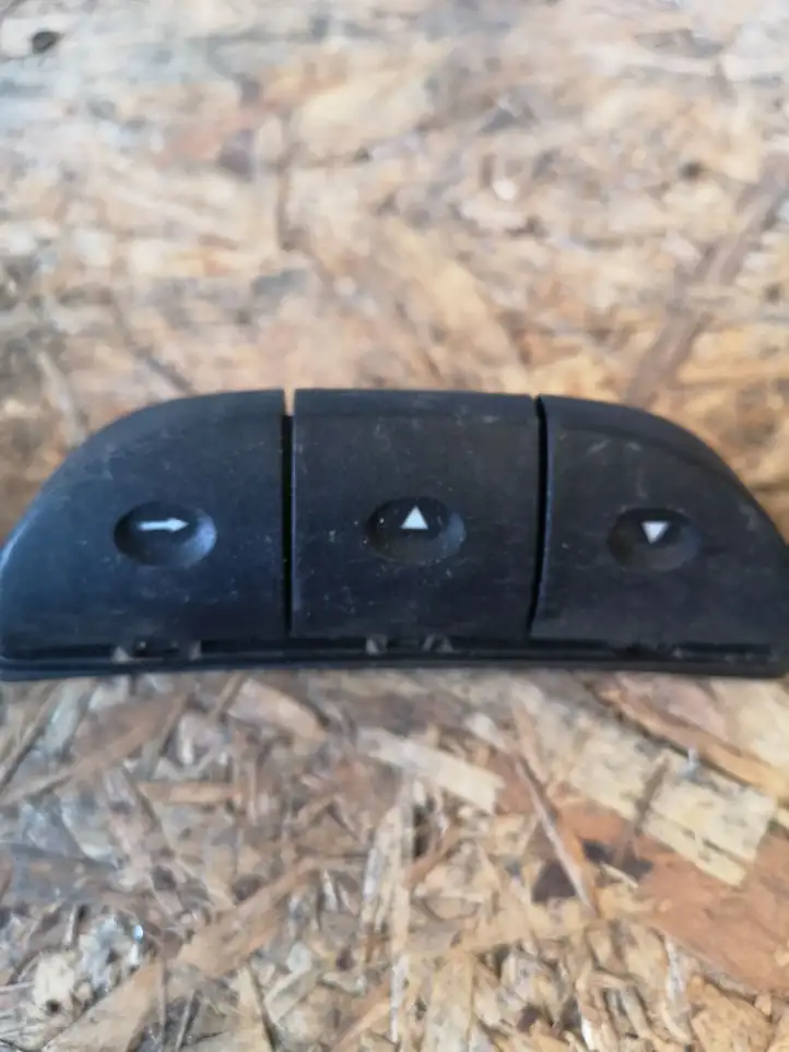 Renault Trafic II (X83) (2002 - 2014) 15729801 Кнопки на рулевом колесе — фото 3