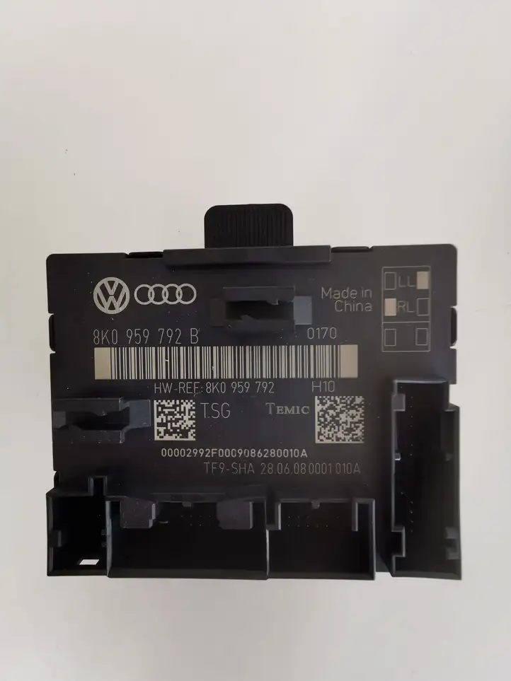 Audi A4 S4 B8 8K (2007 - 2011) 8K0959792B Блок управления дверью — фото 2