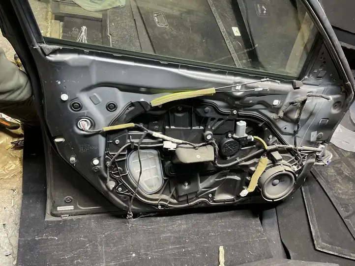 Mazda 6 (2009 - 2012) Дверь — фото 3