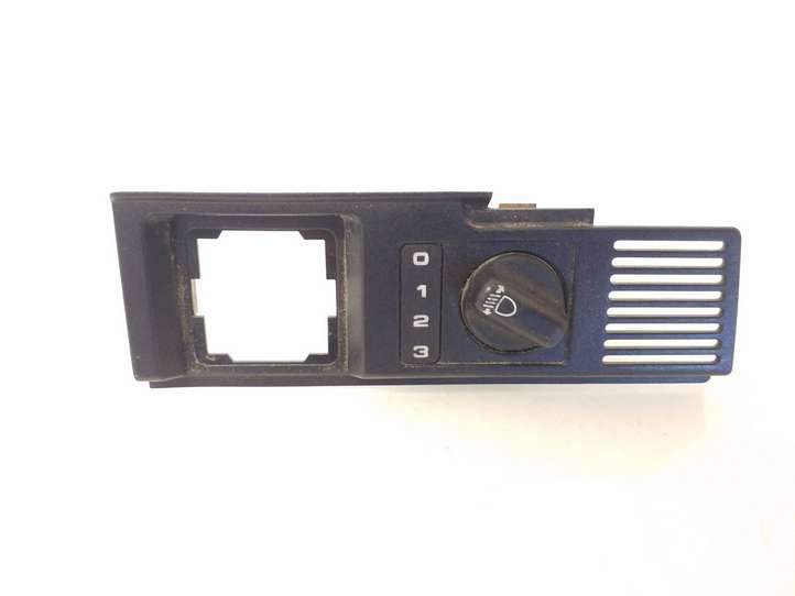 Land Rover Discovery (1998 - 2004)  YUK000020PUY Включатель регулировки высоты фонарей