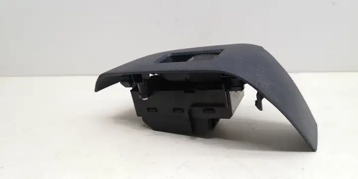 Honda Insight (2011 - 2014) 38770SWAG01M2 Кнопка стеклоподъемников — фото 2
