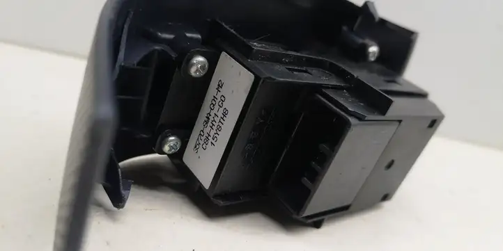 Honda Insight (2011 - 2014) 38770SWAG01M2 Кнопка стеклоподъемников — фото 3