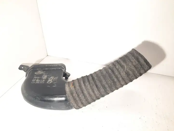 Audi A4 S4 B7 8E 8H (2004 - 2009) 8E0129604 Детали воздухозаборника — фото 2