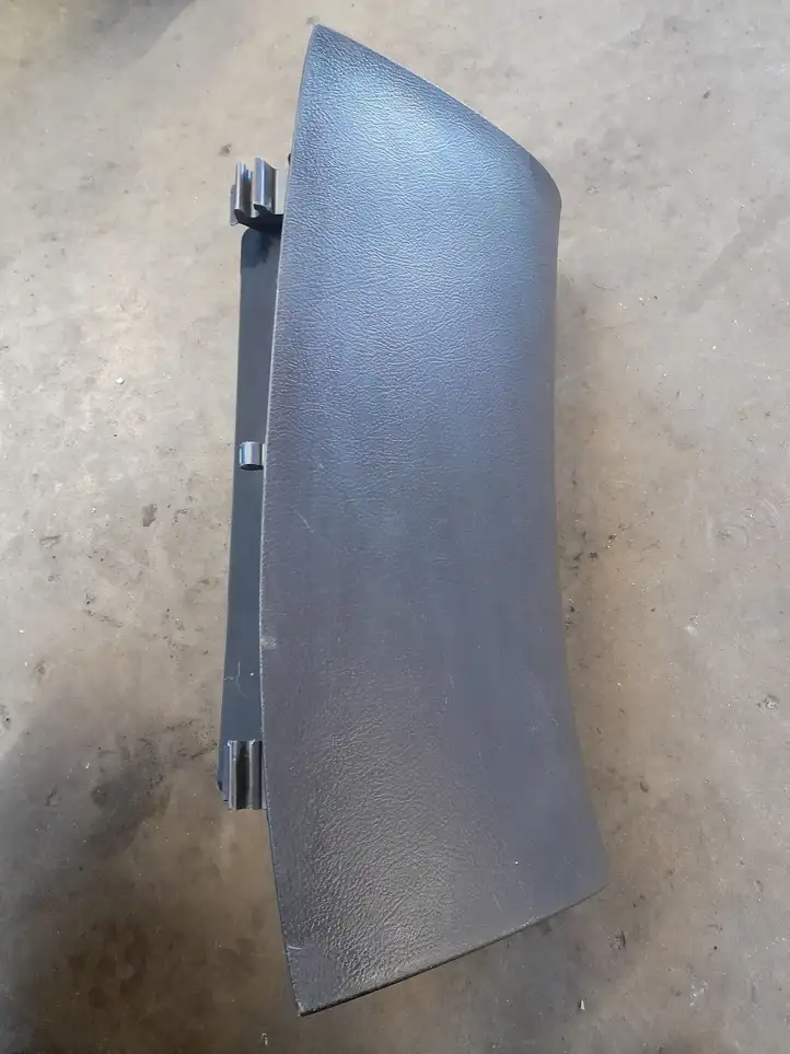 Toyota Avensis T250 (2003 - 2006) 555005070 Вещевой ящик — фото 3