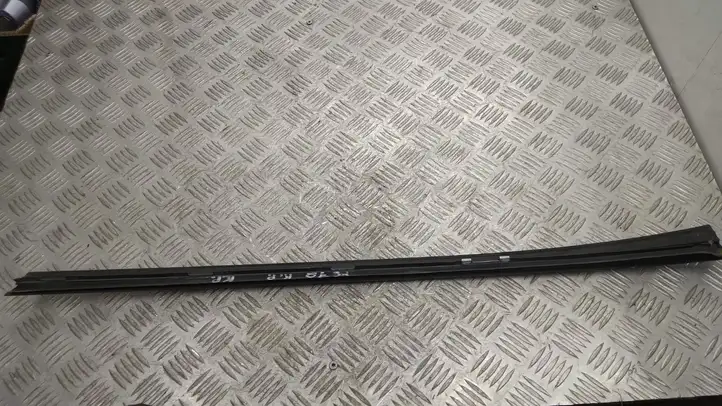 Volvo XC70 (2013 - 2016) 30753552 Накладка стоек лобового стекла — фото 4