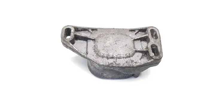 Volkswagen PASSAT B5.5 (2001 - 2005) 8D0199335Q Кронштейн двигателя — фото 1