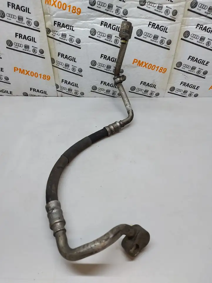 Volkswagen PASSAT B6 (2005 - 2010) 3C0820721C Трубки и шланги кондиционера — фото 3