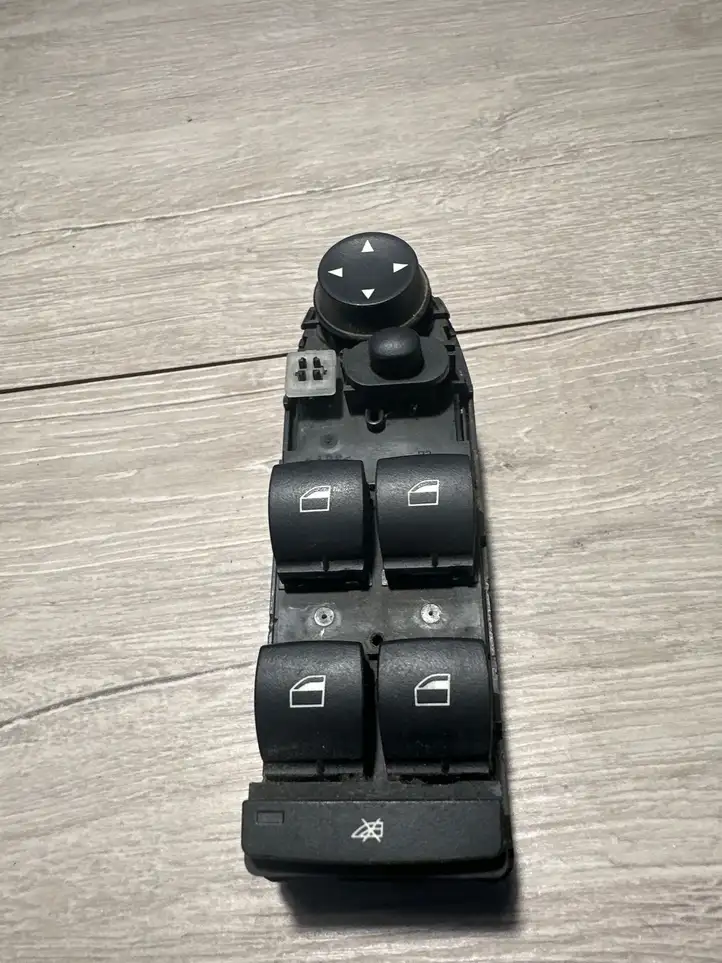 BMW X5 E70 (2006 - 2013) 9218043 Кнопка стеклоподъемников — фото 1