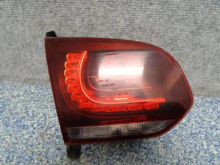 Volkswagen Golf VI (2009 - 2013) 5K7945307 Задний фонарь в крышке багажника — фото 1