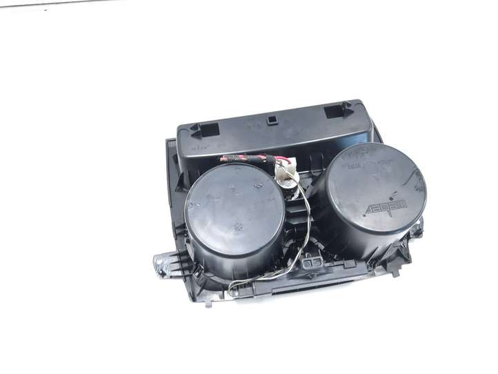 BMW 1 F20 F21 (2011 - 2019)  9207320 Держатель чашки