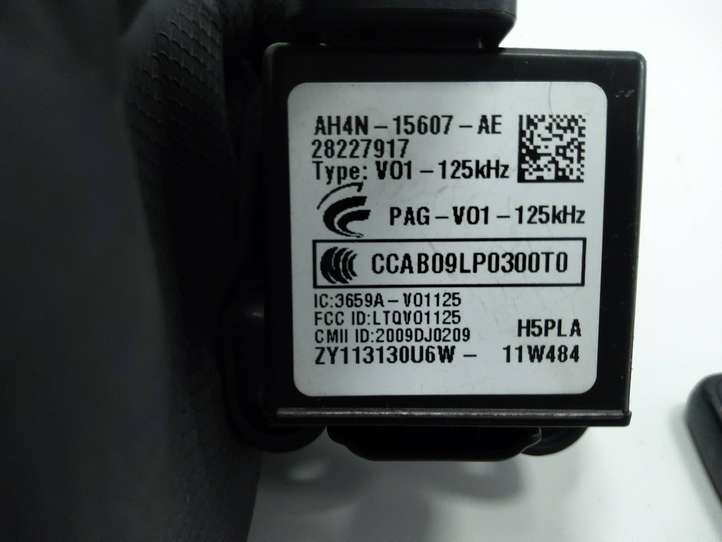 Volvo S60 (2010 - 2013)  28227917 Замок зажигания