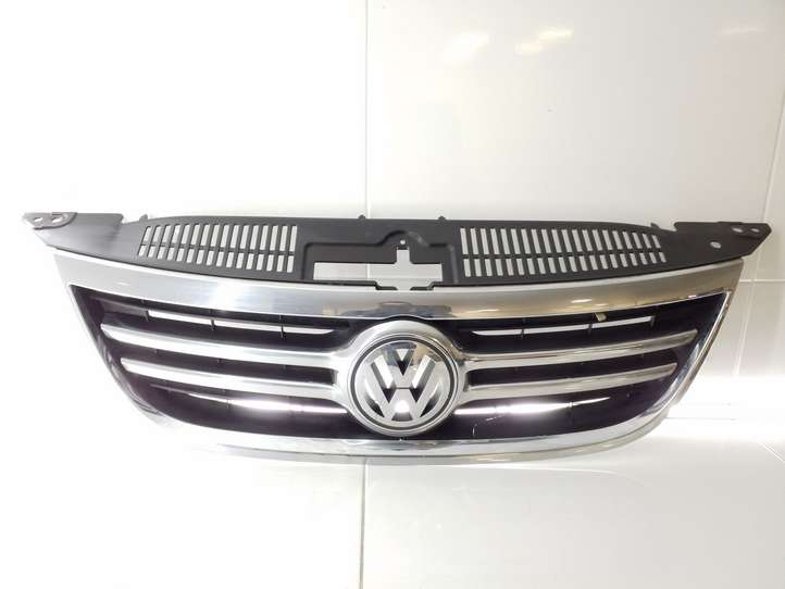 Volkswagen Tiguan (2007 - 2011)  5N0853653A Верхняя решётка