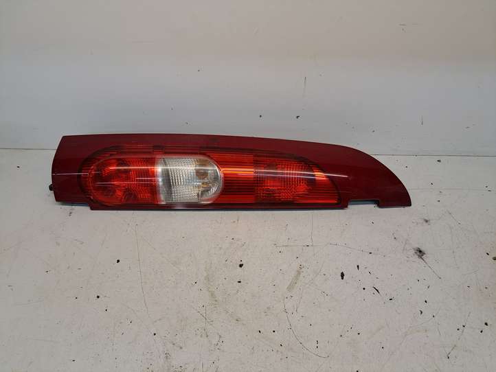 Nissan Kubistar (2003 - 2009)  X76PH2 Задний фонарь в кузове