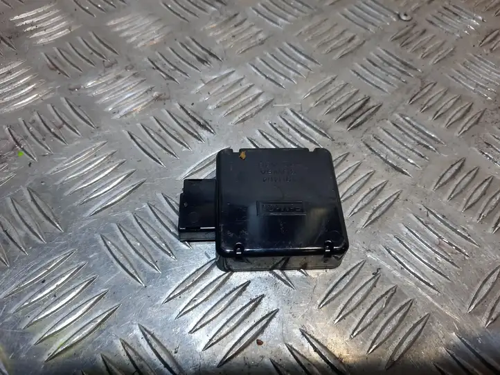 Ford Fiesta (2013 - 2017) 13B748 GPS антенна — фото 3